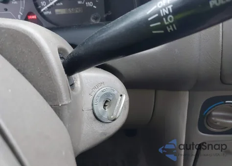 2000 Toyota Corolla Ce из США, поврежденный, VIN 2T1BR12E9YC277308